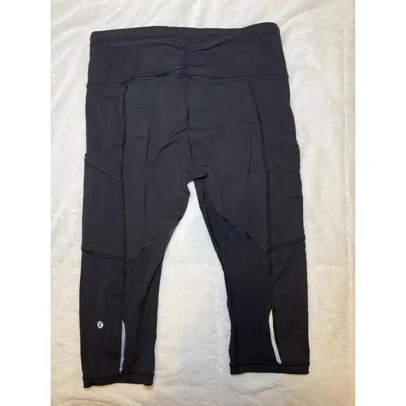 Lululemon Black Women's Capri Leggings Size 10 - Picture 2 of 5